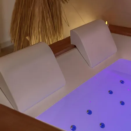Maison Yse - Avec Sauna, Jacuzzi & Cinema Saint-Denis (Seine-Saint-Denis)