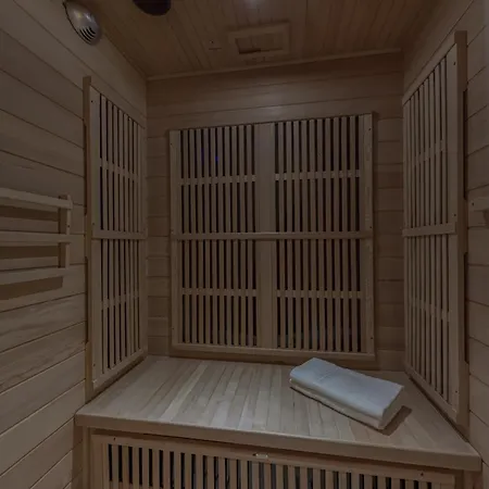 Maison Ysé - Avec Sauna, Jacuzzi&cinéma * Saint-Denis (Seine-Saint-Denis)