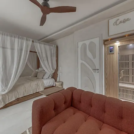 Maison Ysé - Avec Sauna, Jacuzzi&cinéma * Saint-Denis (Seine-Saint-Denis)